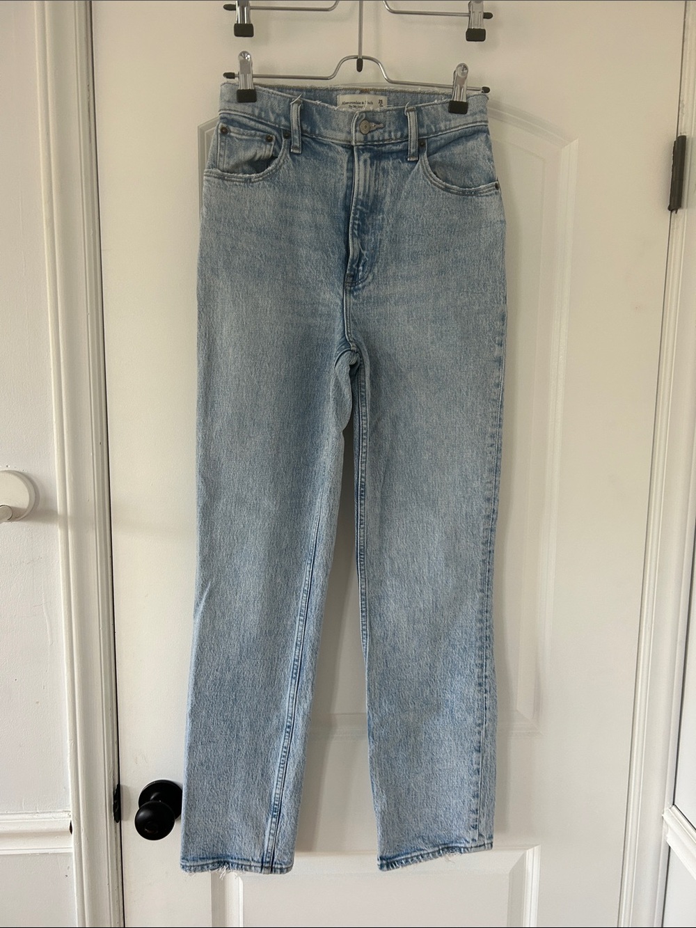 Abercrombie & Fitch 
The 90’s Straight Ultra High Rise
